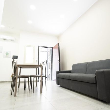 Casa Vacanza Serafino Appartement Catánia Buitenkant foto
